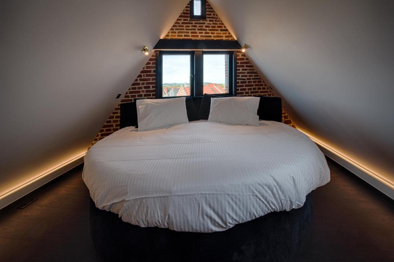 Agora Tournai Wellness Suites 3 Appartements Touristiques Sur La Grand-Place Luaran gambar