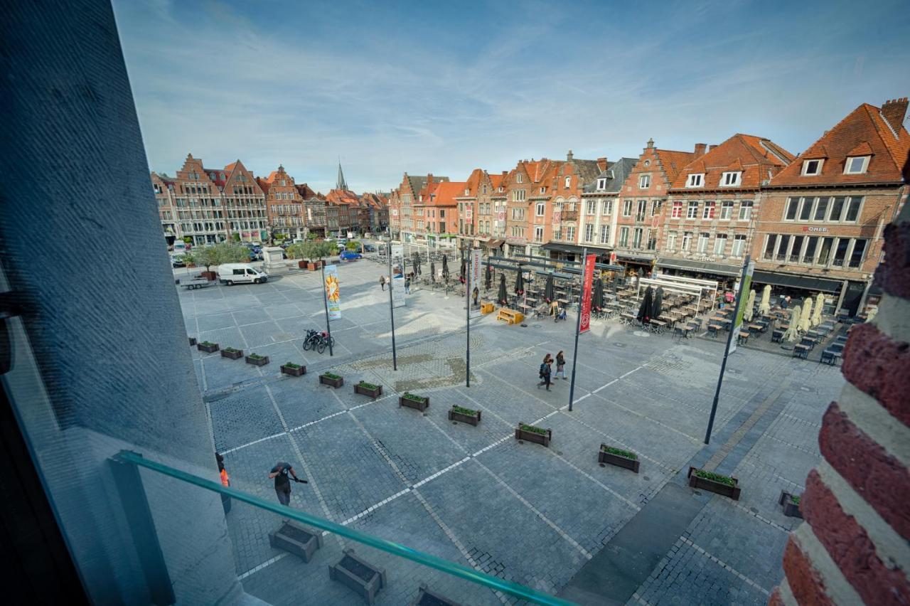 Agora Tournai Wellness Suites 3 Appartements Touristiques Sur La Grand-Place Luaran gambar